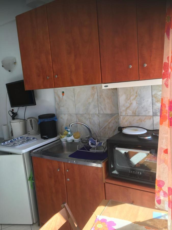 Marias Rooms Chantzara Spyropoulos Family Apart 50 Sqm 2Studios Sea View Far 50 M Harbour , Heart City, Flats To Let อีกูเมนิทซา ภายนอก รูปภาพ