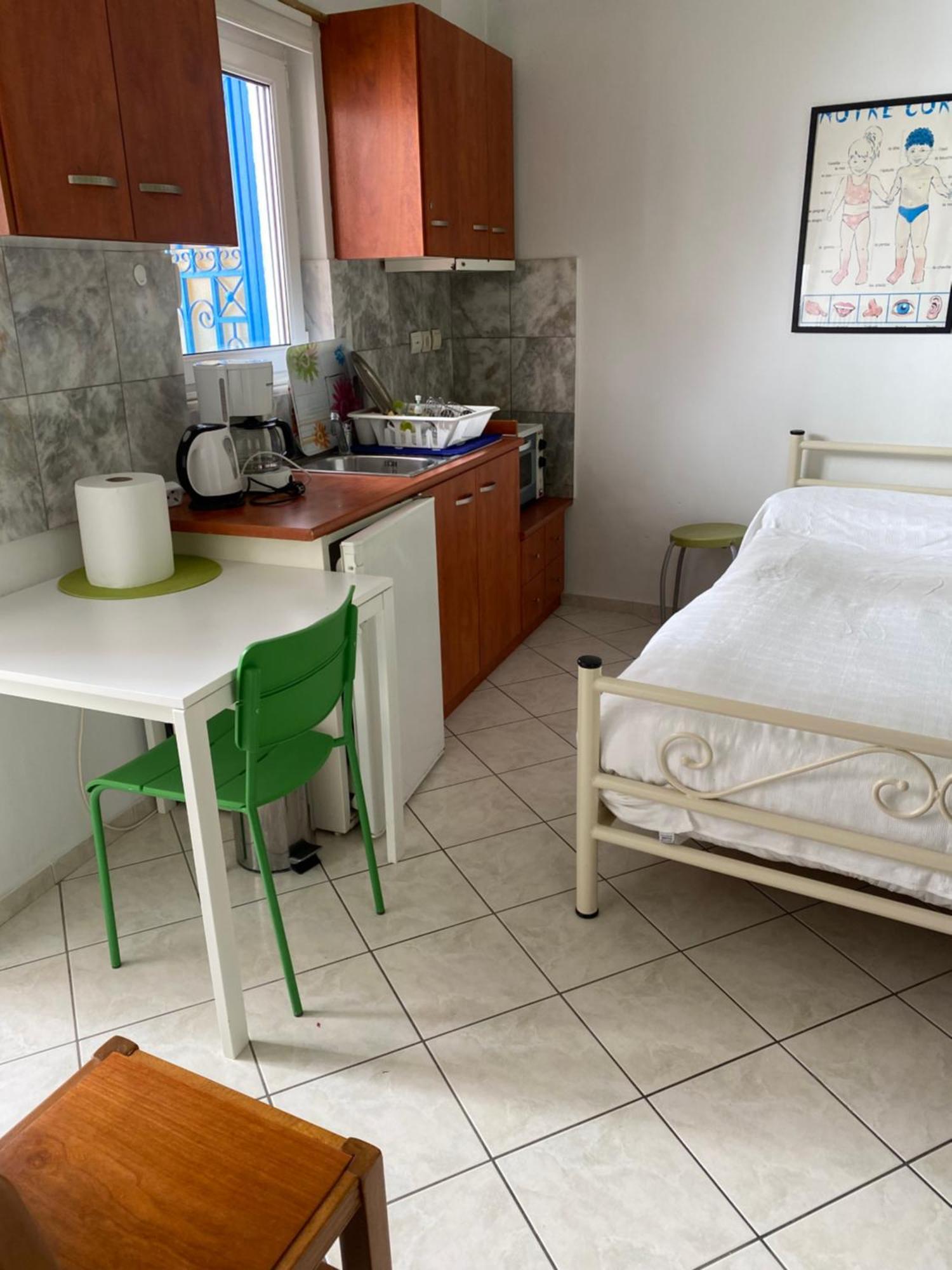 Marias Rooms Chantzara Spyropoulos Family Apart 50 Sqm 2Studios Sea View Far 50 M Harbour , Heart City, Flats To Let อีกูเมนิทซา ภายนอก รูปภาพ