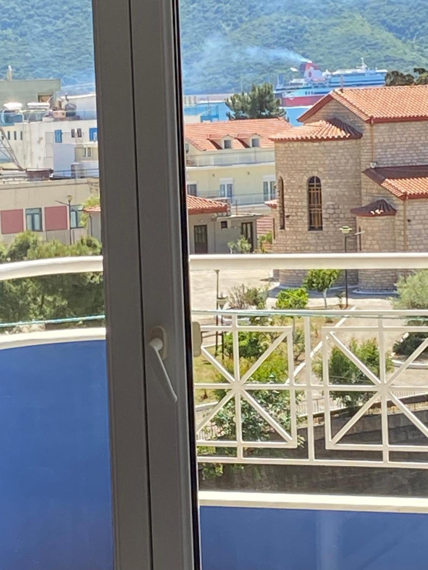 Marias Rooms Chantzara Spyropoulos Family Apart 50 Sqm 2Studios Sea View Far 50 M Harbour , Heart City, Flats To Let อีกูเมนิทซา ภายนอก รูปภาพ